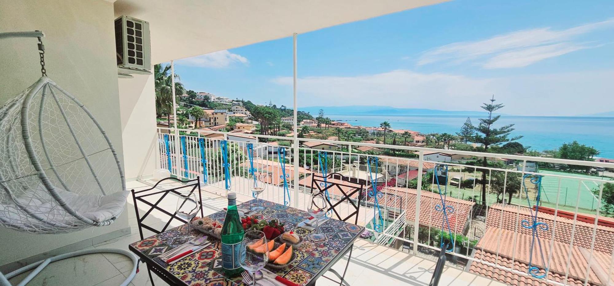 Ninfa Sul Mare Apartments 50 M E T R I Dal Mare Best Breakfast And Free Parking Capo Vaticano Exterior photo
